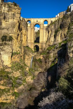 Ronda şehir kayalıkları üzerinde
