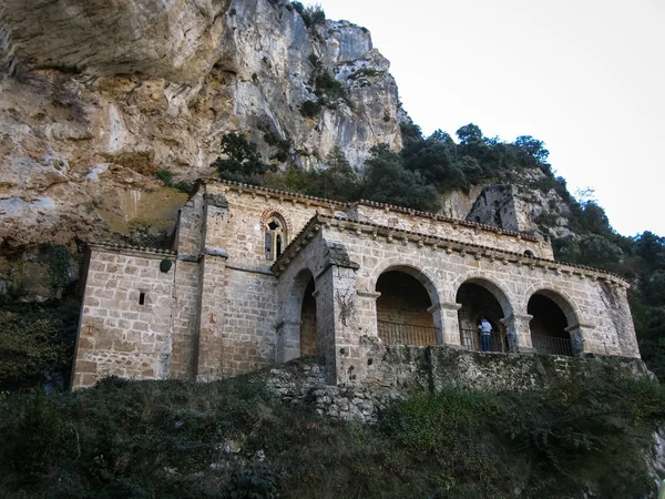 Small church at the side of the road — Stock Photo, Image