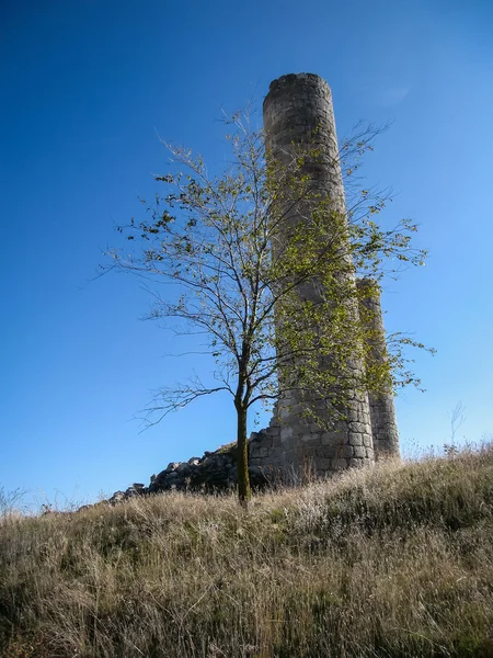 Ruínas de um castelo em Canillas de Escueva — Fotografia de Stock