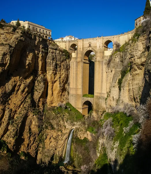 Ronda ciudad sobre la roca en Andalucía — Foto de Stock