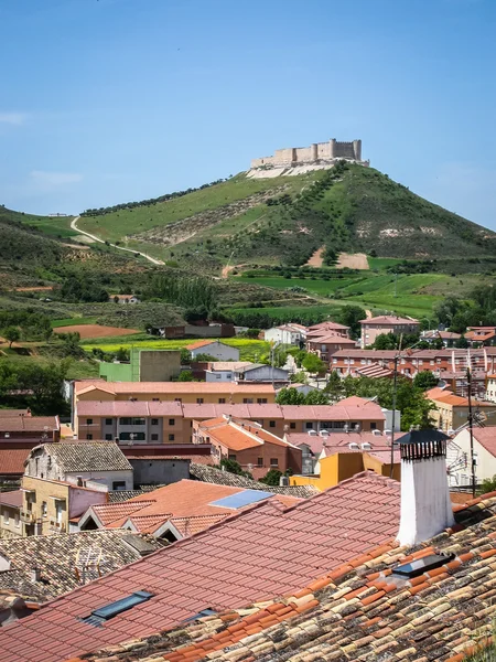 Jadraque şehir ve kale tepe üzerinde — Stok fotoğraf