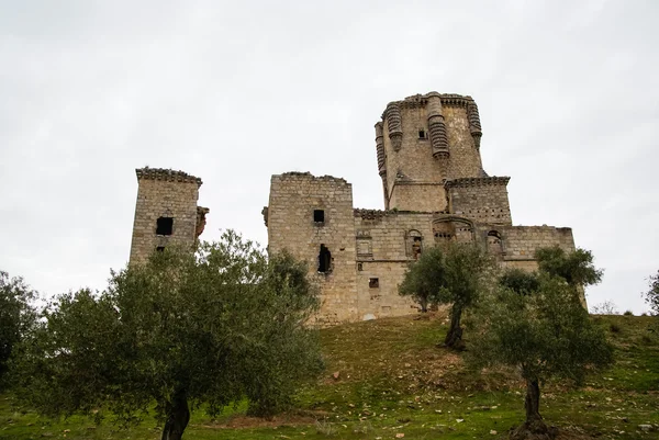 Alte mittelalterliche Belalcasar-Burg — Stockfoto