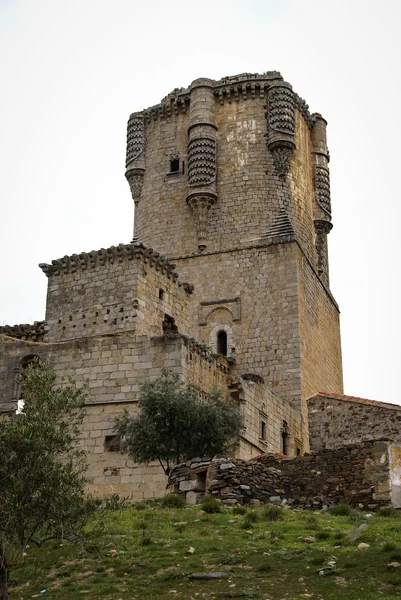 Antiguo castillo medieval de Belalcasar — Foto de Stock