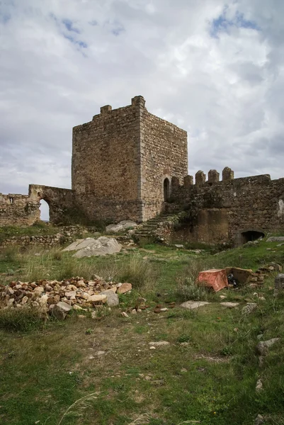 Замок в Burqillos-дель-Serro — стокове фото