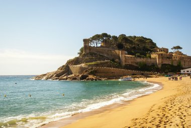 Tossa de Mar plaj kalede