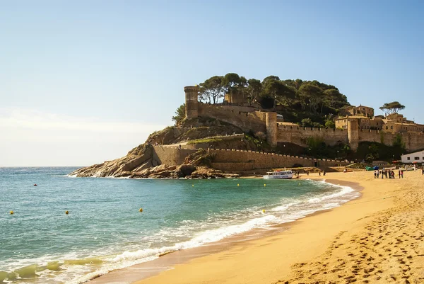 Castillo en Tossa de Mar en la playa —  Fotos de Stock