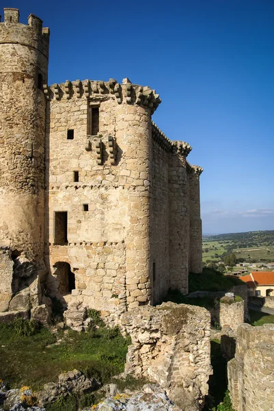 Castillo en Belvis de Monroi — Foto de Stock