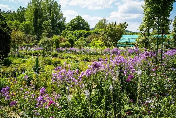 Jardines de primavera de Giverny — Foto de Stock