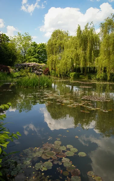 Frühlingsgärten von Giverny — Stockfoto