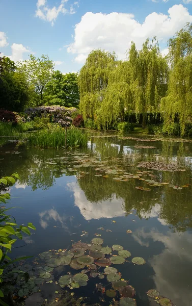 Jarní zahrady v Giverny — Stock fotografie