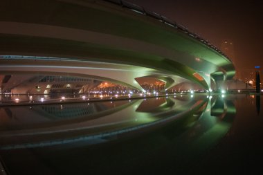 güzel köprü gece yaktı