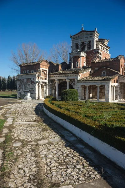 Iglesia en la antigua Mantinia — Foto de Stock