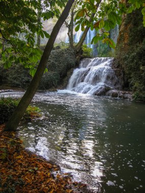 Monasterio de Piedra, şelaleler