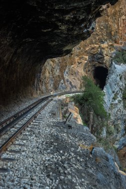 COG Railwayin Vouraikos gorge