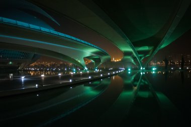 güzel köprü gece yaktı