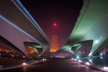 güzel köprü gece yaktı