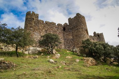 Salvatiera de los Barros adlı bir kale kalıntıları