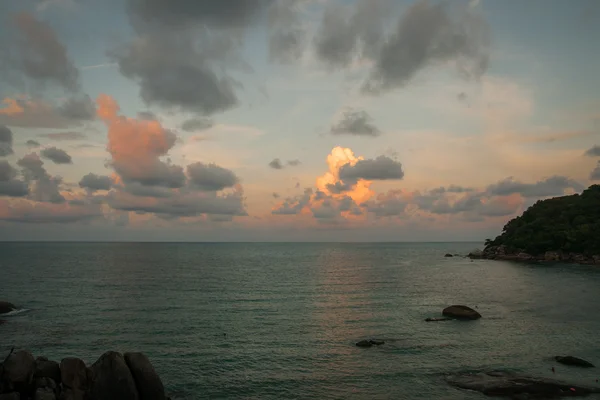 Solnedgångar och soluppgångar på Cristal Bay — Stockfoto