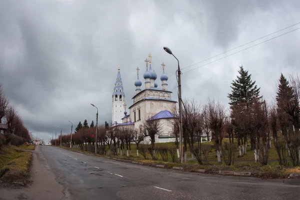 Iglesia de piedra blanca en Palekh — Foto de Stock