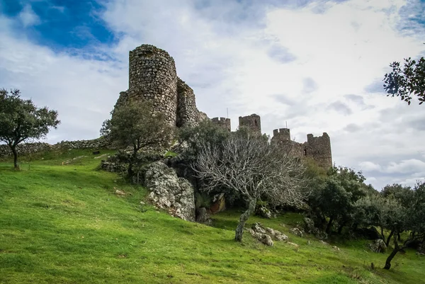 Ruins of a castle at Salvatiera de los Barros — Stock Photo, Image