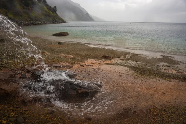 Kato Illia plajında kaplıcaları — Stok fotoğraf