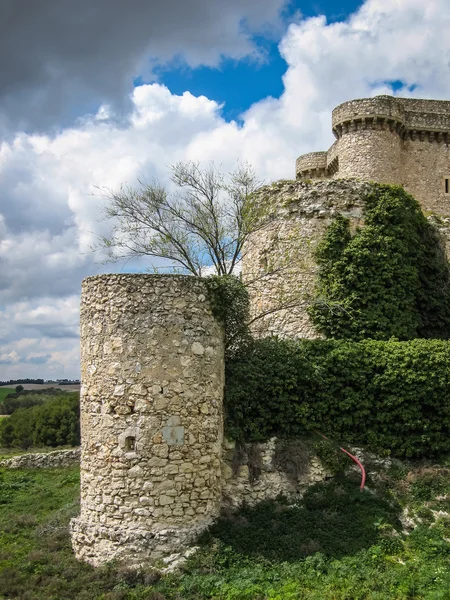 Ruins of a castle in Sesena — Stock Photo, Image