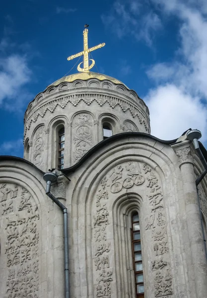 Vit stenkyrka — Stockfoto