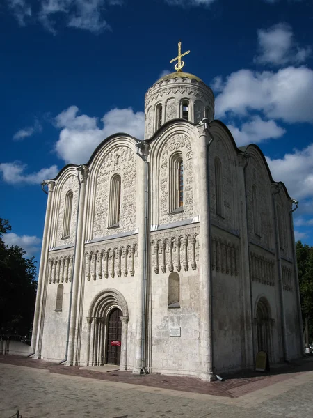 Λευκή πέτρινη εκκλησία — Φωτογραφία Αρχείου