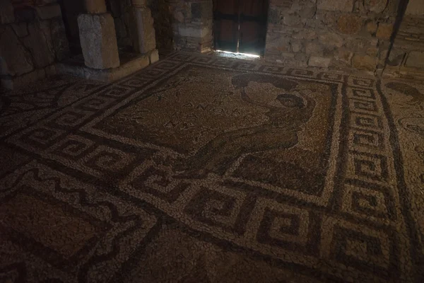 Intérieur de l'église de l'ancienne Mantineia — Photo