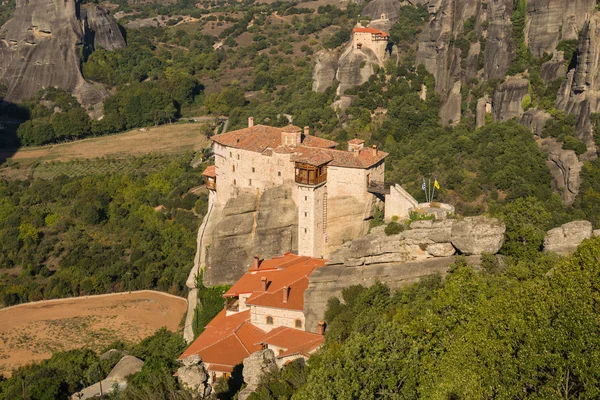 Uitzicht op de bergen en kloosters — Stockfoto