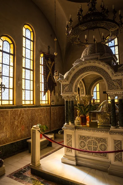 Интерьер собора в Патрах — стоковое фото