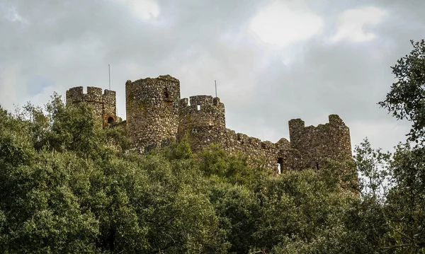 Ruinerna av ett slott på Salvatiera de los Barros — Stockfoto