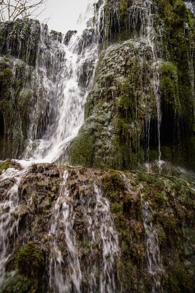 Watervallen op Monasterio de Piedra — Stockfoto