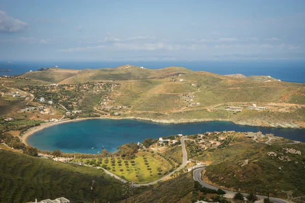 Paisaje con el mar y playa de arena — Foto de Stock