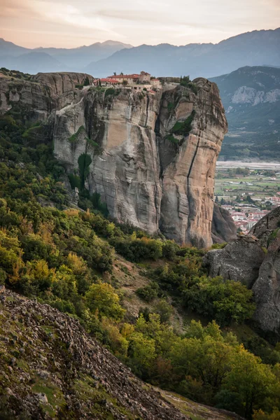 Св. Троицкий монастырь в Метеоре — стоковое фото