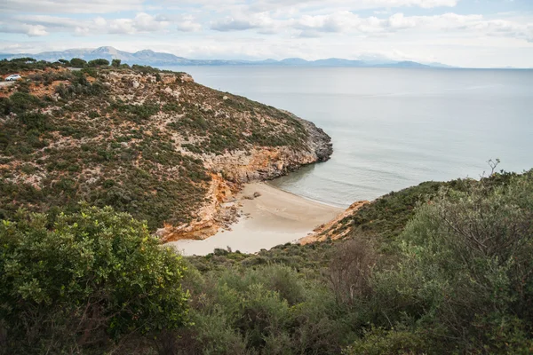 Paisaje de primavera con el mar y la playa de arena —  Fotos de Stock