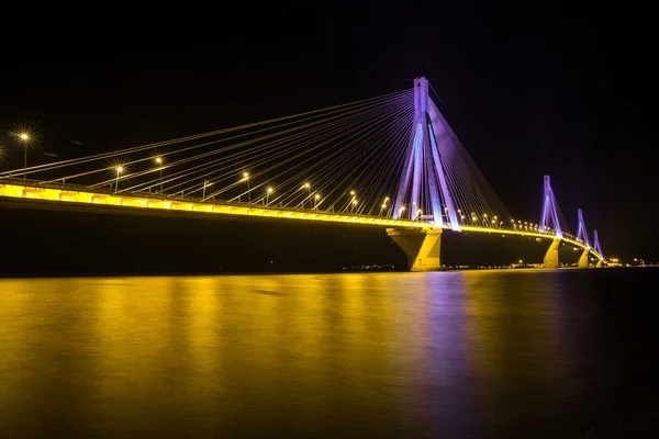 Gece Rio-Antirio Köprüsü — Stok fotoğraf