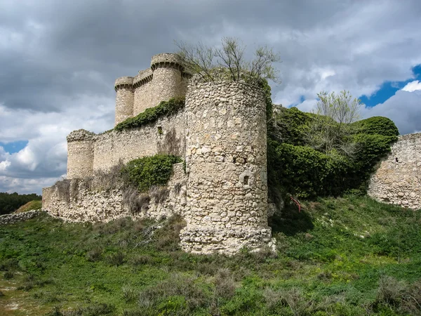 Ruínas de um castelo em Sesena — Fotografia de Stock