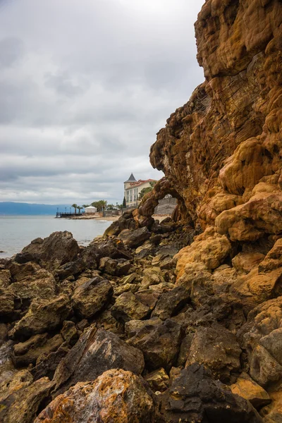 Formaciones rocosas en la playa de Loutra Edipsou — Foto de Stock