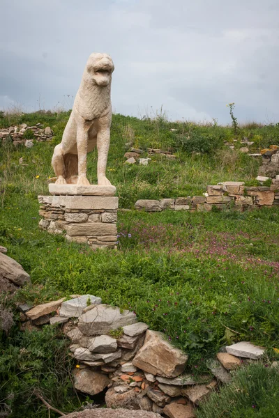 Lejonet statyer på arkeologiska ön Delos — Stockfoto