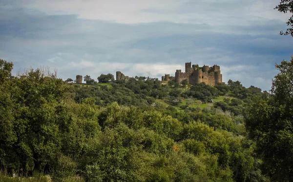 Ruinen einer Burg bei salvatiera de los barros — Stockfoto