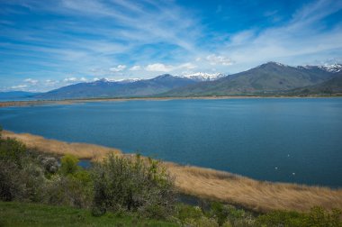 Dağ ve göl Prespa