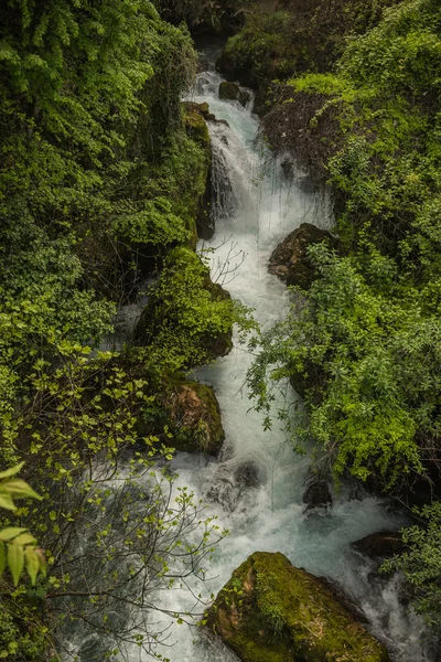 Cachoeira deslumbrante em Naoussa — Fotografia de Stock