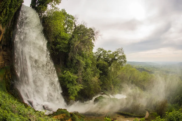 Fantastiska vattenfall i Edessa — Stockfoto
