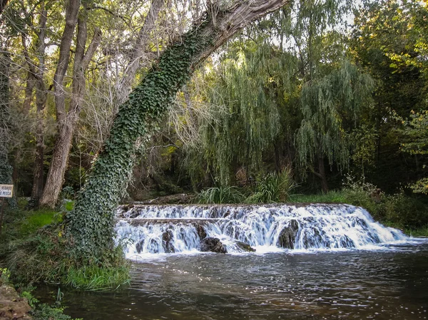 Cachoeira em Monasterio de Piedra, Espanha — Fotografia de Stock