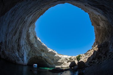 Eşsiz deniz mağara Sykia, Yunanistan