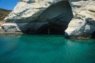 Pitoresk deniz manzara ve Kleftiko taşlara
