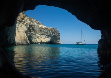Kleftiko güzel deniz manzarası ile gemi