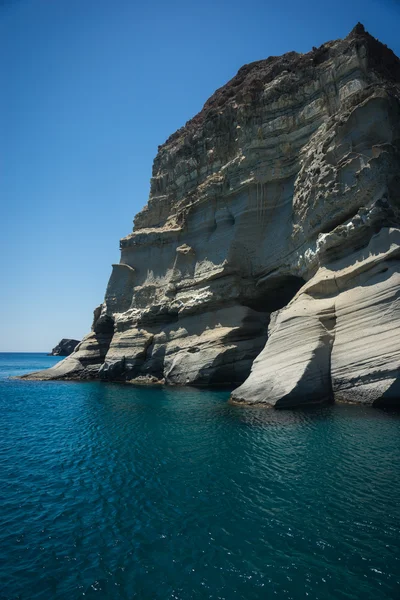 Zee van de schilderachtige landschap en de rotsen van Kleftiko — Stockfoto