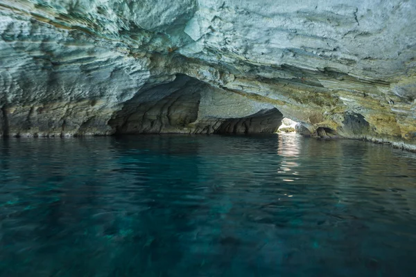 Paisagem do mar e rochas em Kleftiko — Fotografia de Stock